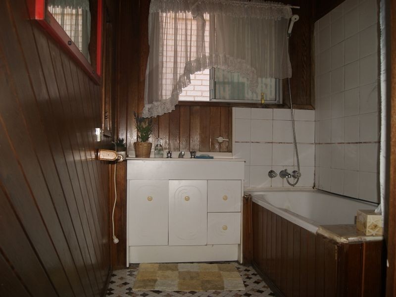 170 Juno Parade, Greenacre NSW 2190