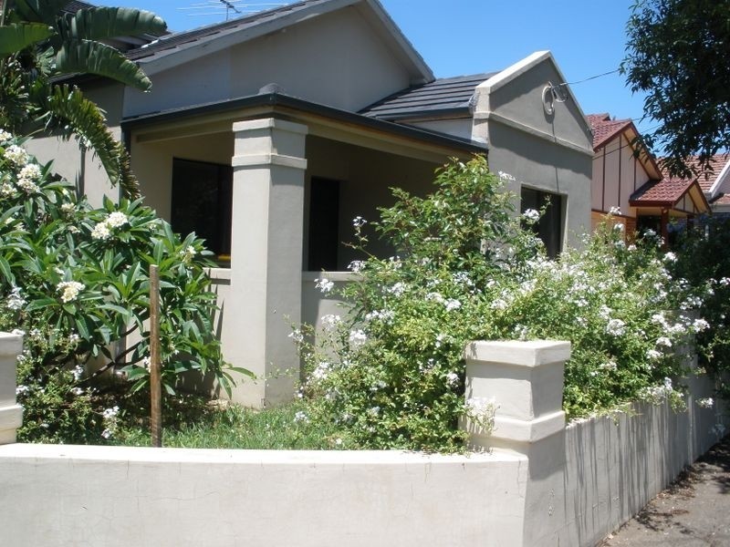 104 Campsie Street, Campsie NSW 2194