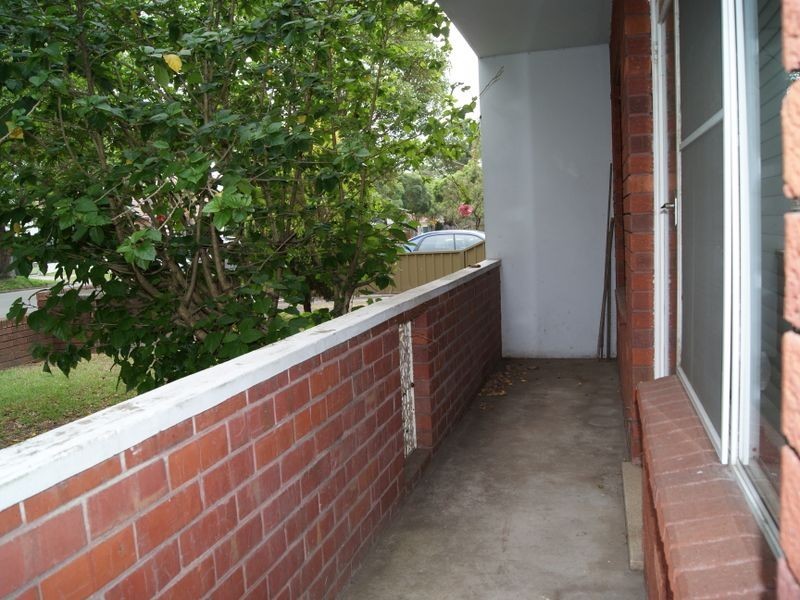 2/23 Second Avenue, Campsie NSW 2194