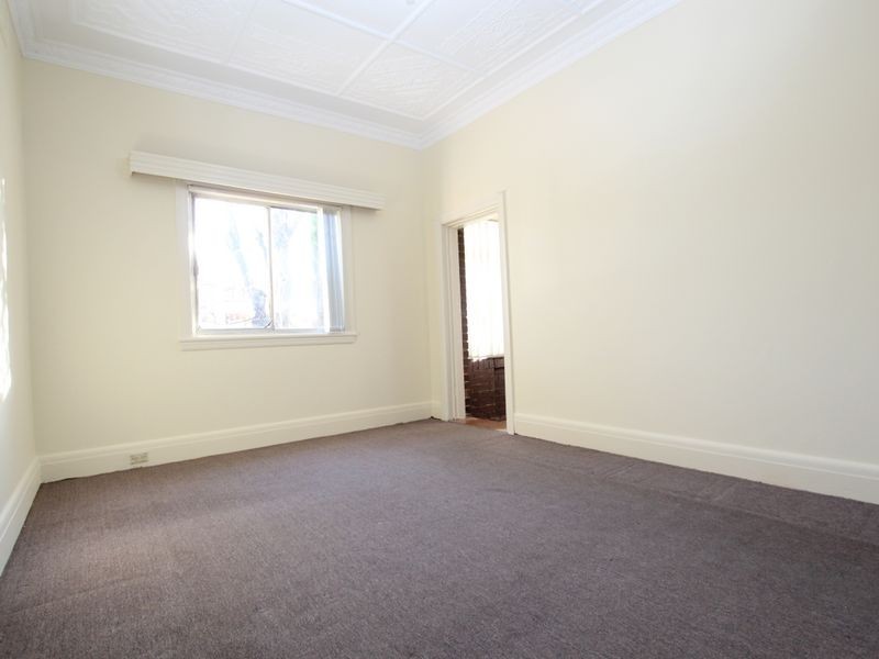 4 Harcourt Ave, Campsie NSW 2194