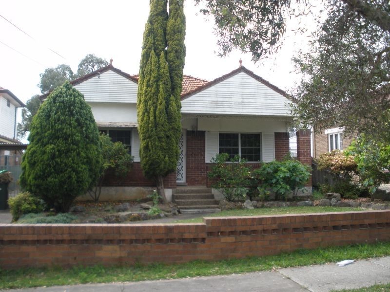 24 McCallum Street, Roselands NSW 2196