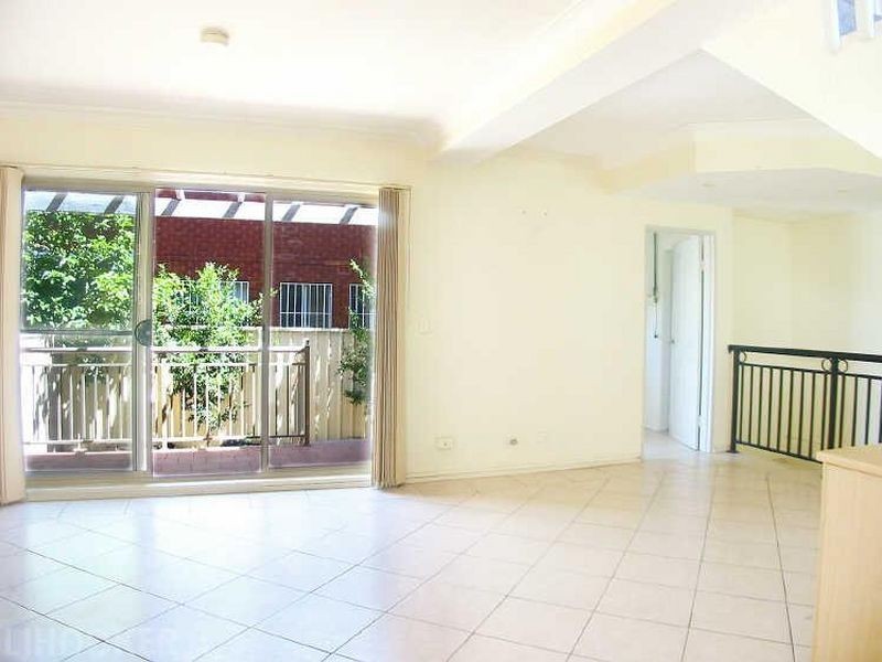 2/51 Gould Street, Campsie NSW 2194