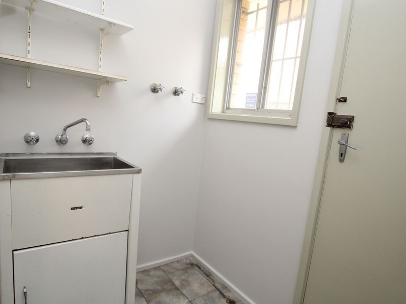 1/2 First Avenue, Campsie NSW 2194