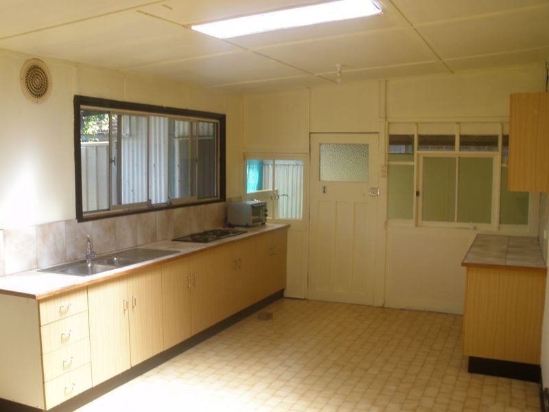 67 Windsor Avenue, Croydon Park NSW 2133