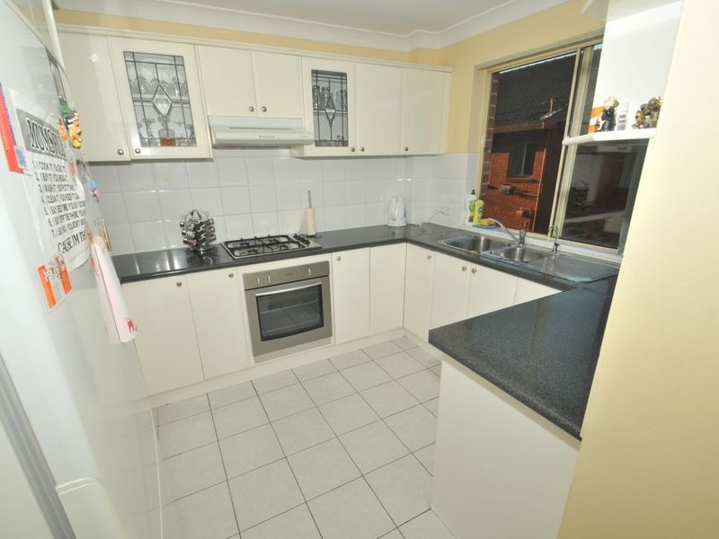 2/23 Third Avenue, Campsie NSW 2194