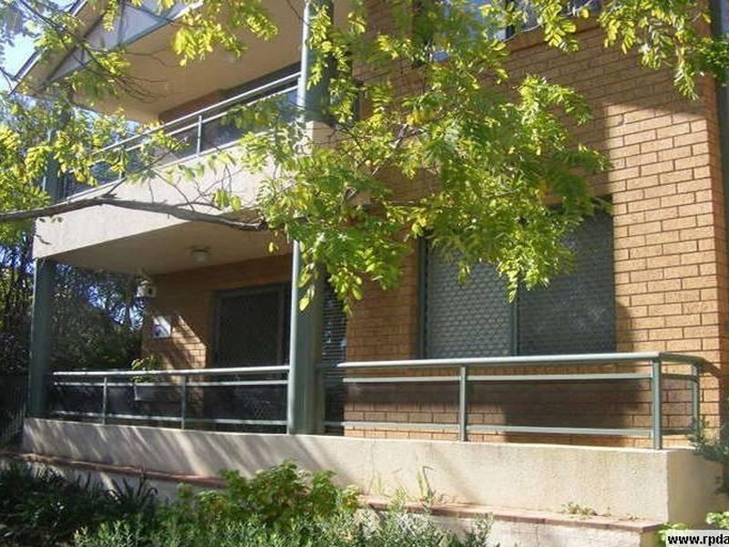 2/81 First Avenue, Campsie NSW 2194