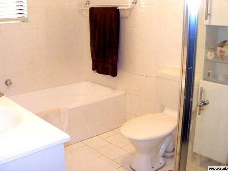 2/81 First Avenue, Campsie NSW 2194