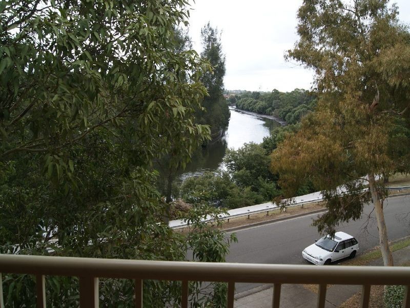 21/10 Broughton Street, Canterbury NSW 2193