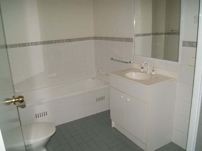 21/10 Broughton Street, Canterbury NSW 2193