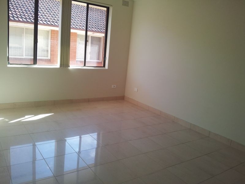 4/33 Gould Street, Campsie NSW 2194