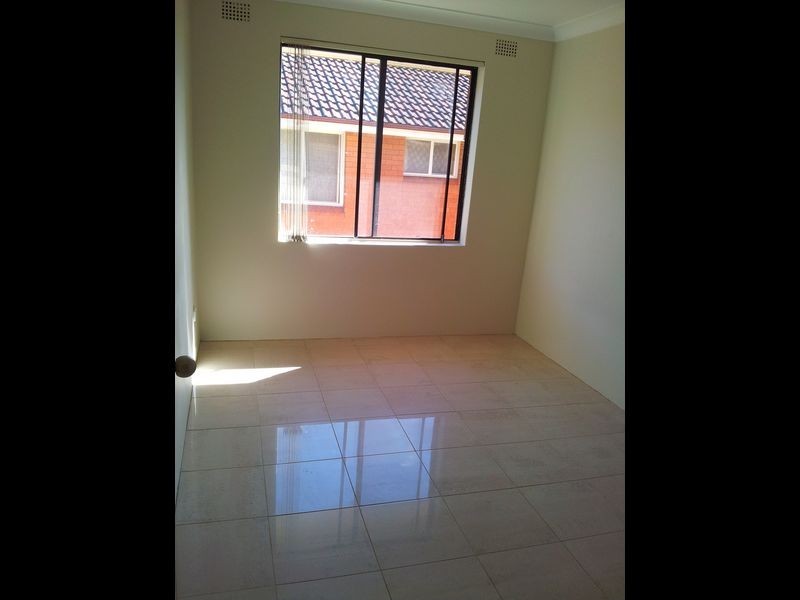 4/33 Gould Street, Campsie NSW 2194