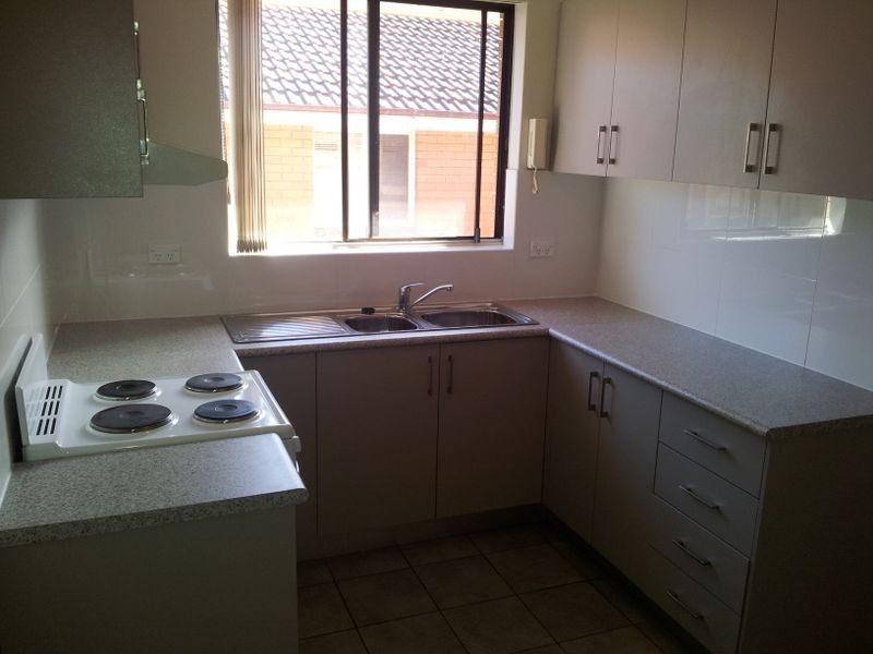 4/33 Gould Street, Campsie NSW 2194