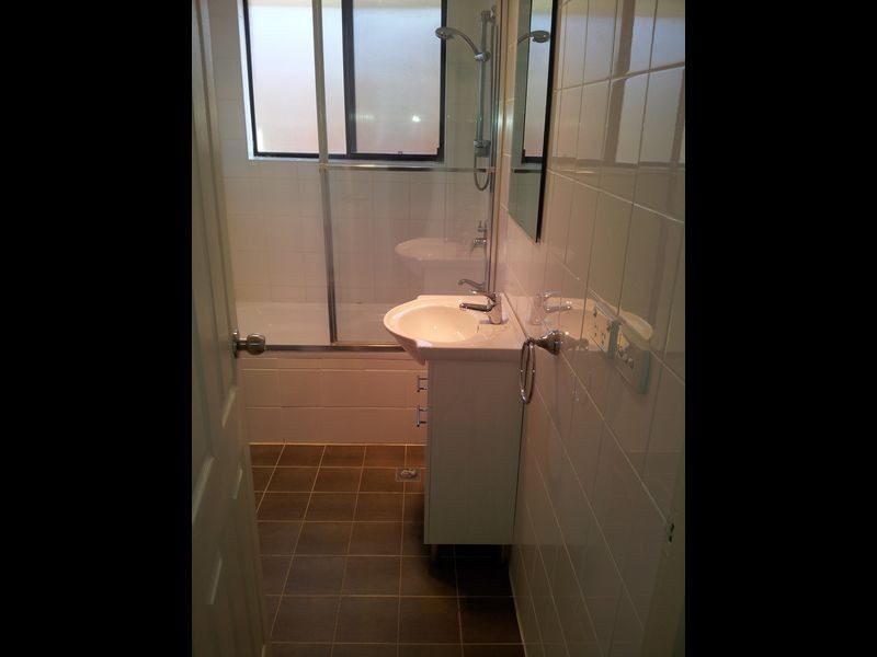 4/33 Gould Street, Campsie NSW 2194