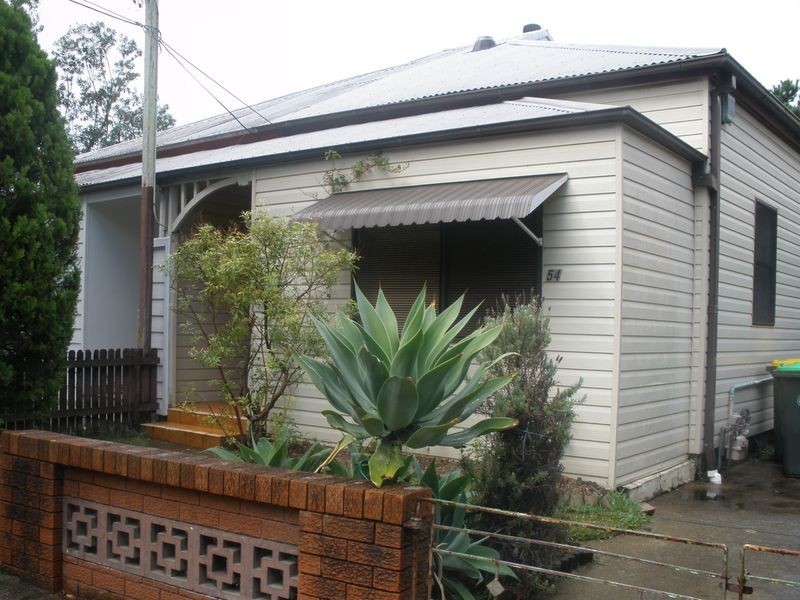 54 Ninth Avenue, Campsie NSW 2194