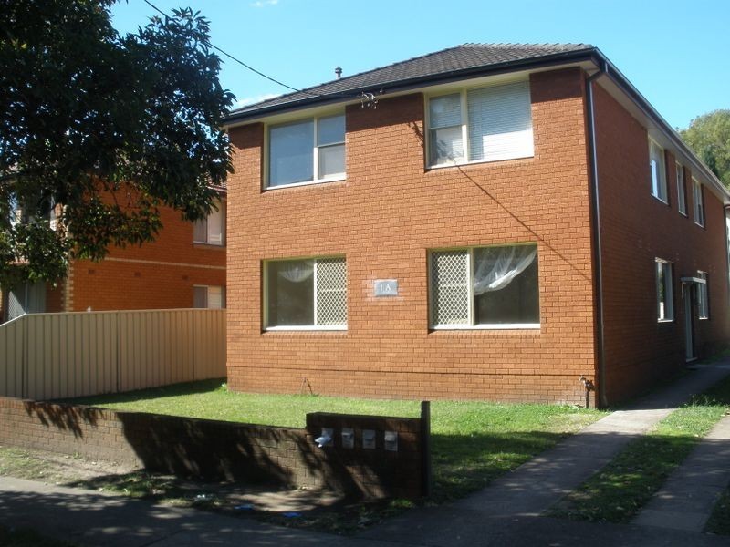 2/1a Second Avenue, Campsie NSW 2194