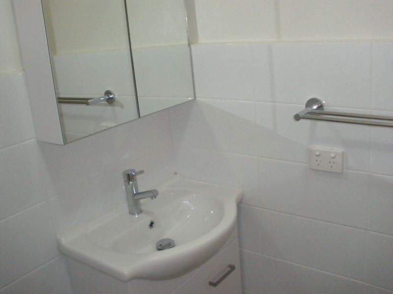 2/1a Second Avenue, Campsie NSW 2194