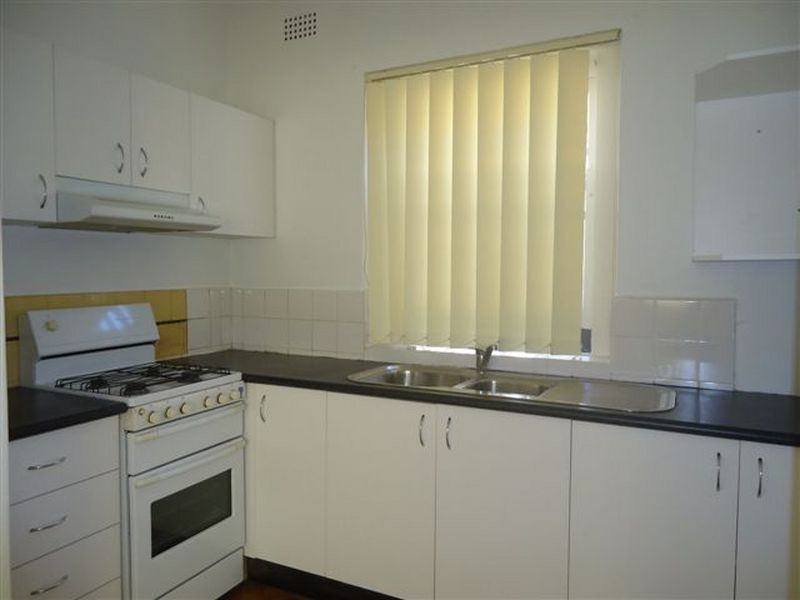 8B Gladstone Street, Burwood NSW 2134