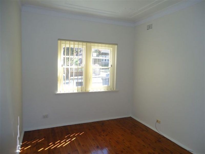 8B Gladstone Street, Burwood NSW 2134