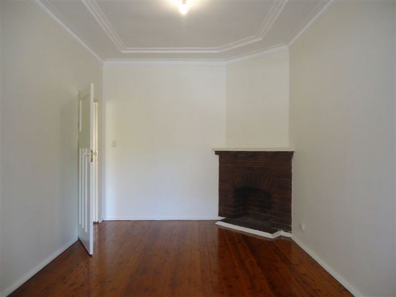 8B Gladstone Street, Burwood NSW 2134