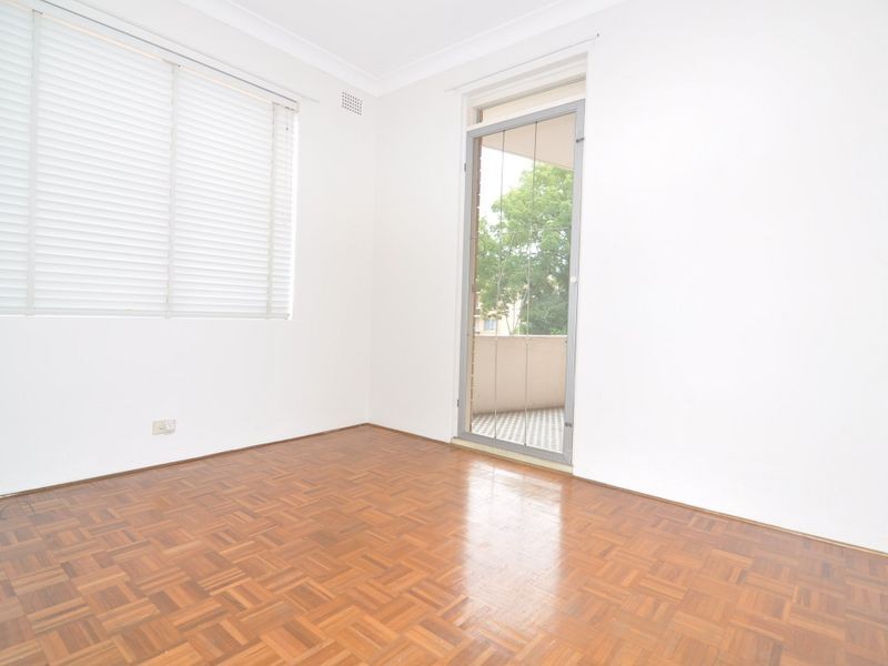 32 Fifth Ave, Campsie NSW 2194