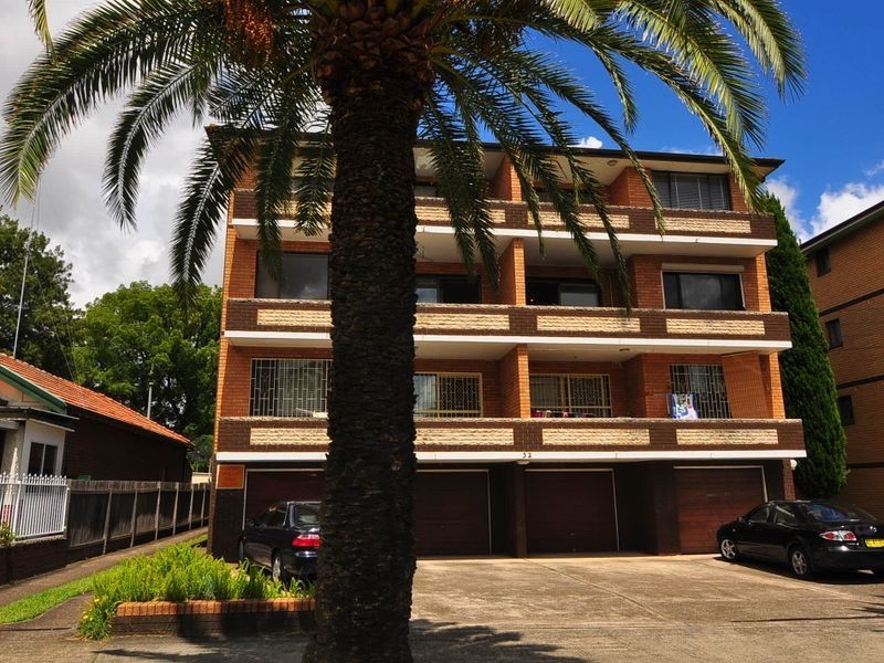 32 Fifth Ave, Campsie NSW 2194