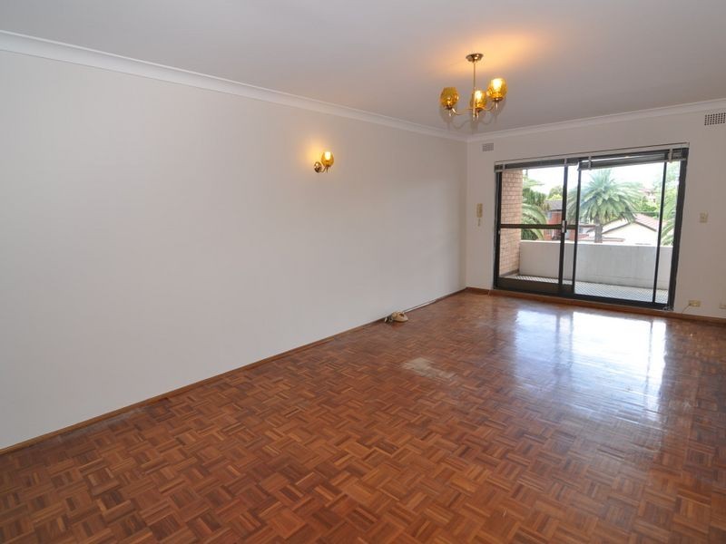 32 Fifth Ave, Campsie NSW 2194