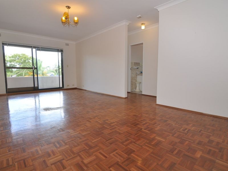 32 Fifth Ave, Campsie NSW 2194