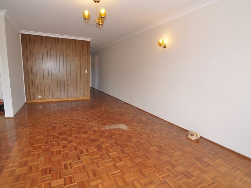 32 Fifth Ave, Campsie NSW 2194