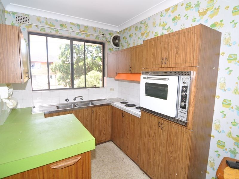 32 Fifth Ave, Campsie NSW 2194