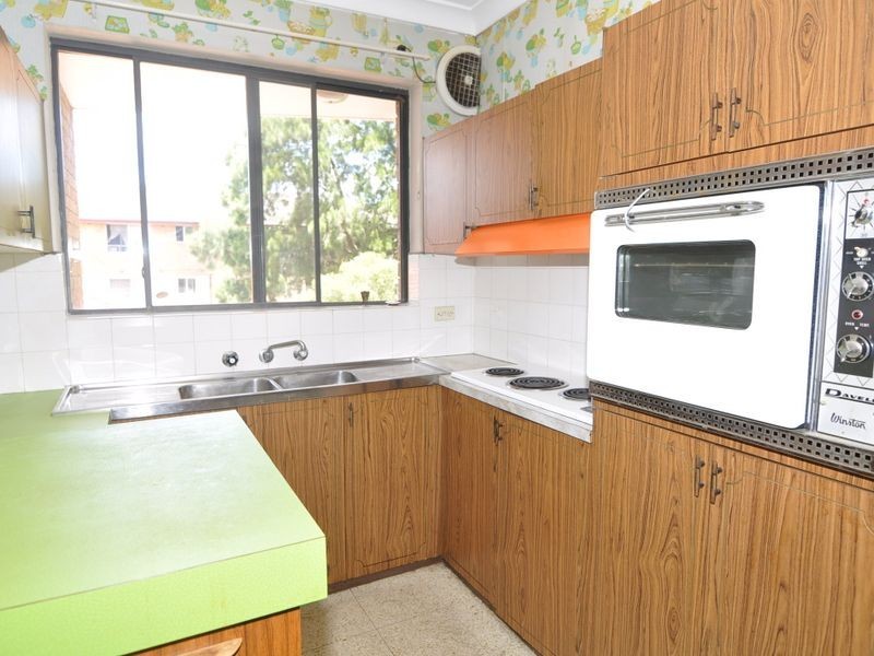 32 Fifth Ave, Campsie NSW 2194