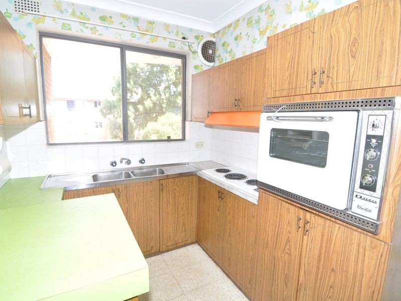 32 Fifth Ave, Campsie NSW 2194