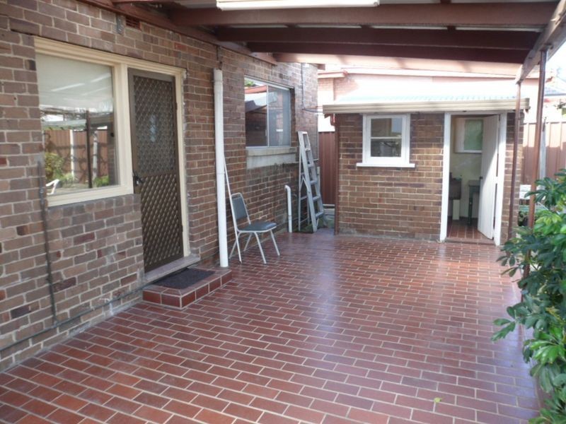 17 Robertson Street, Campsie NSW 2194