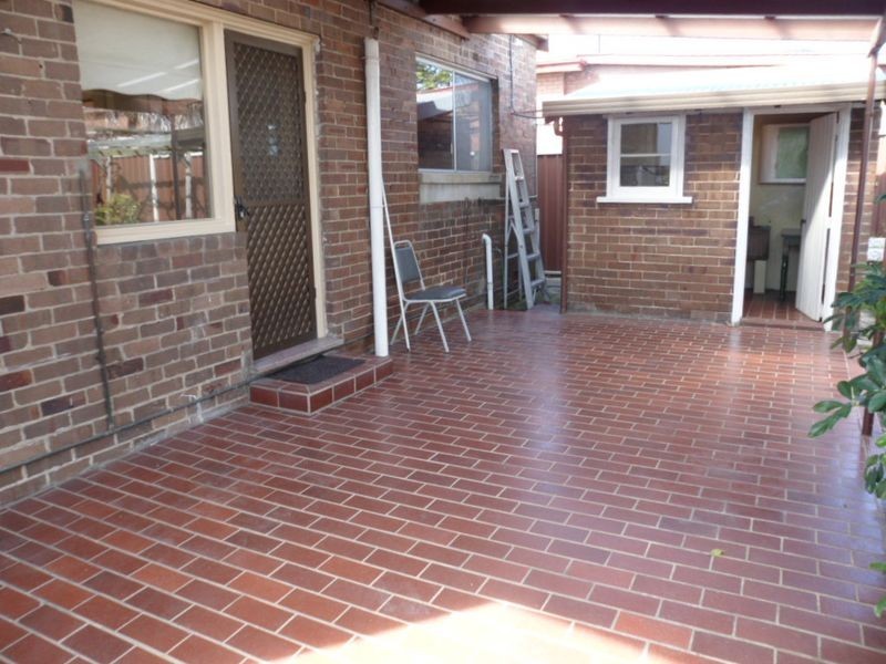 17 Robertson Street, Campsie NSW 2194