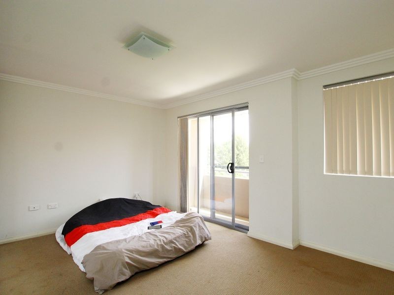 8/50-54 Third Ave, Campsie NSW 2194