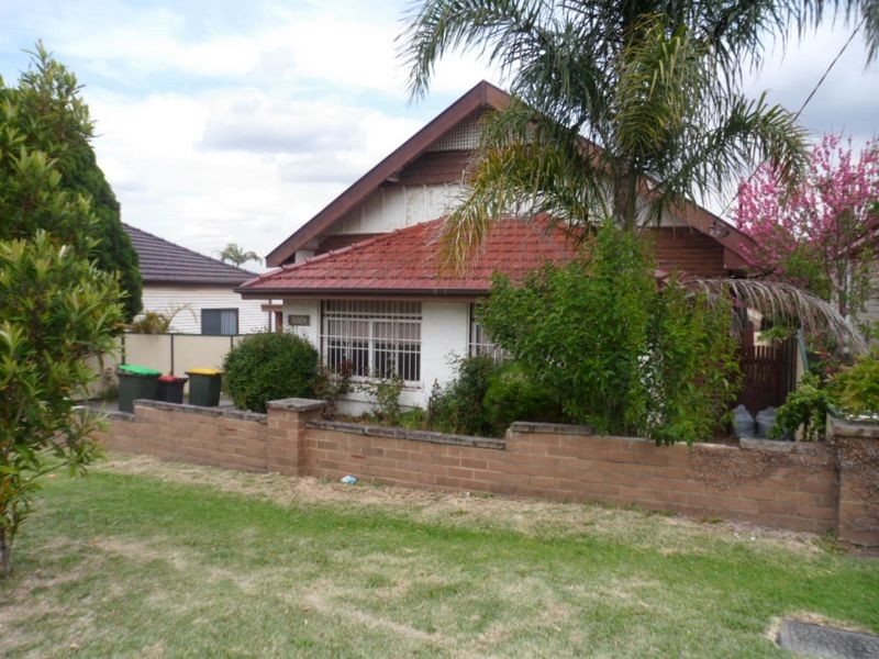 7 Troy Street, Campsie NSW 2194