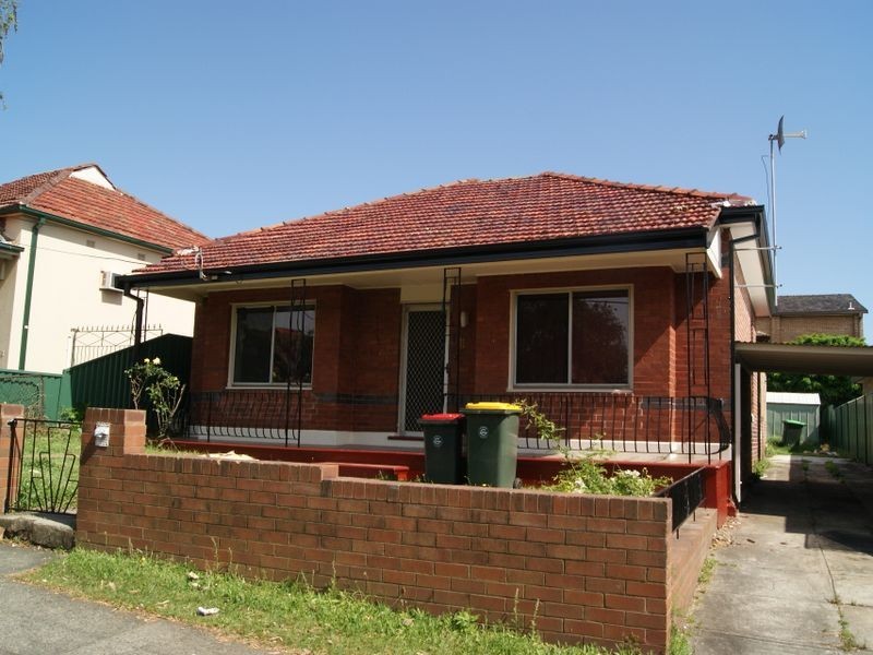 11 Evaline St, Campsie NSW 2194