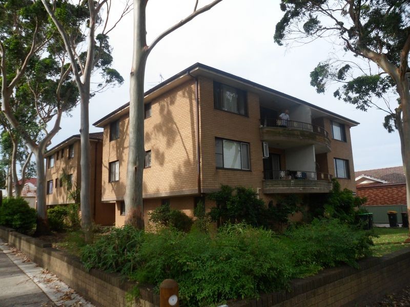 1/67-69 Clissold Pde, Campsie NSW 2194