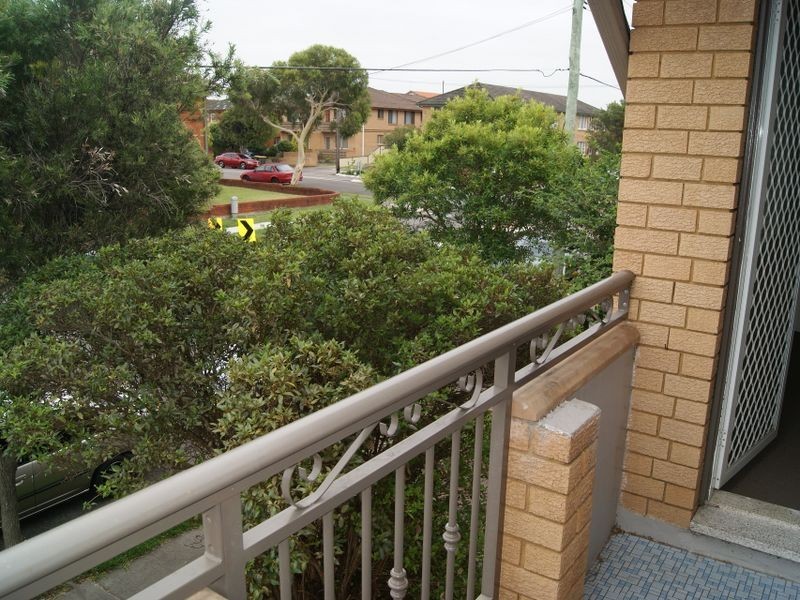 6/24 Mckern Street, Campsie NSW 2194