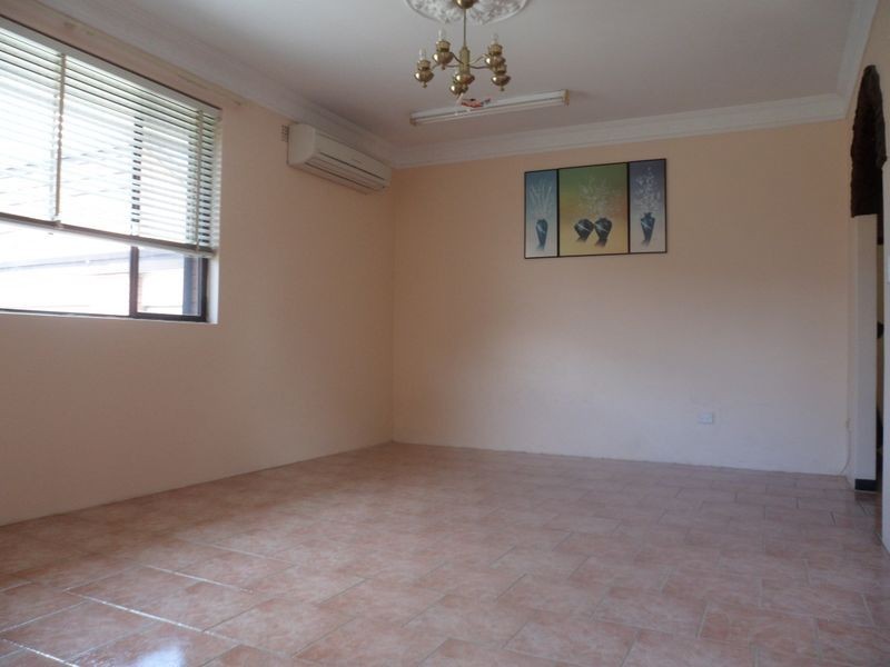 4/10 First Avenue, Campsie NSW 2194