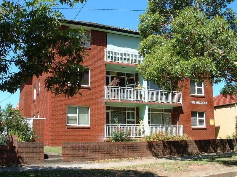 5 Fourth Avenue, Campsie NSW 2194