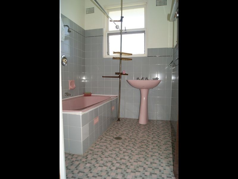 5 Fourth Avenue, Campsie NSW 2194