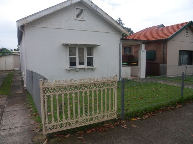 105 Seventh Ave, Campsie NSW 2194