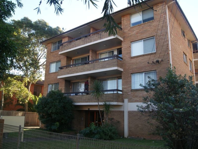 8/23 Campsie Street, Campsie NSW 2194