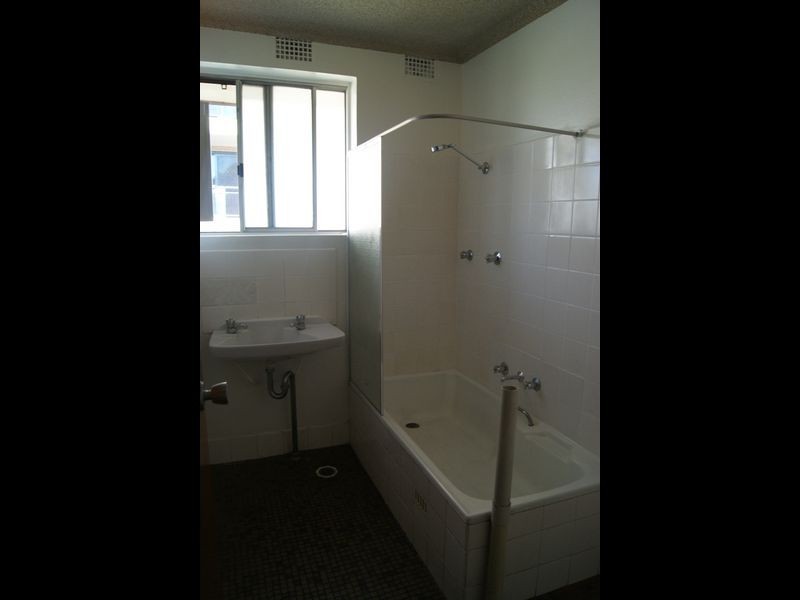 8/23 Campsie Street, Campsie NSW 2194