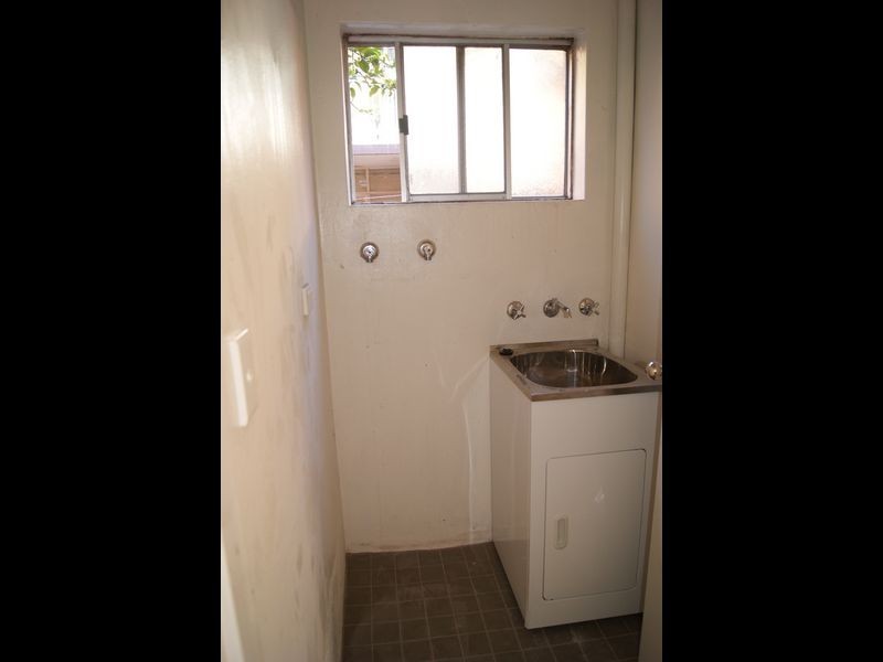 3/6 Yangoora Raod, Belmore NSW 2192