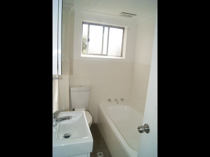 6 Yangoora Raod, Belmore NSW 2192