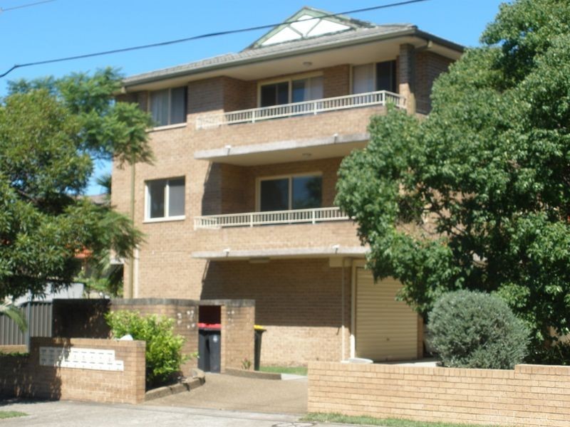 1/5-9 Gould Street, Campsie NSW 2194