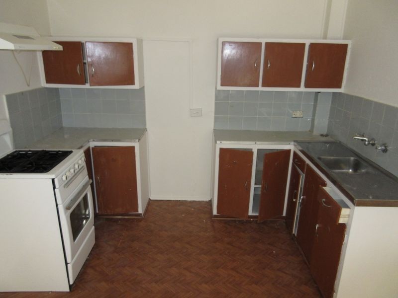 2/18 Eighth Avenue, Campsie NSW 2194