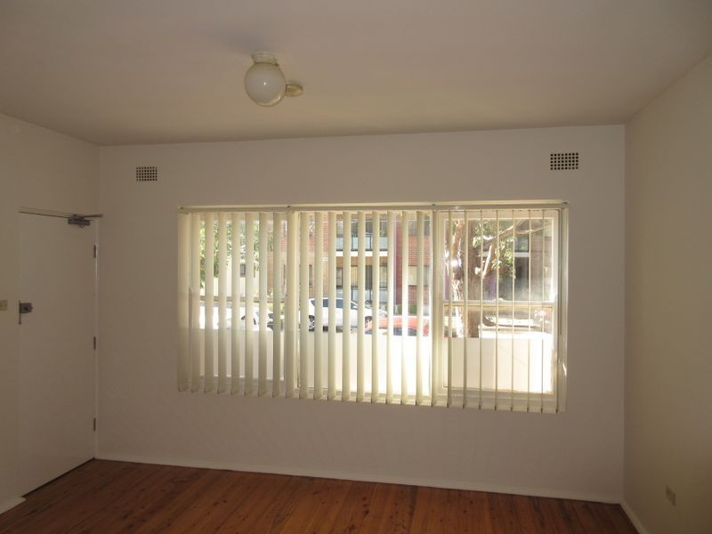 2/18 Eighth Avenue, Campsie NSW 2194