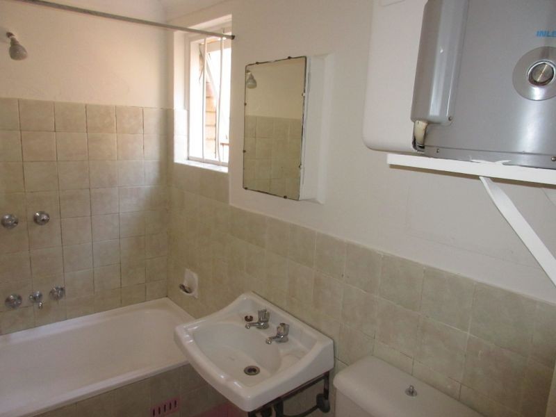 2/18 Eighth Avenue, Campsie NSW 2194